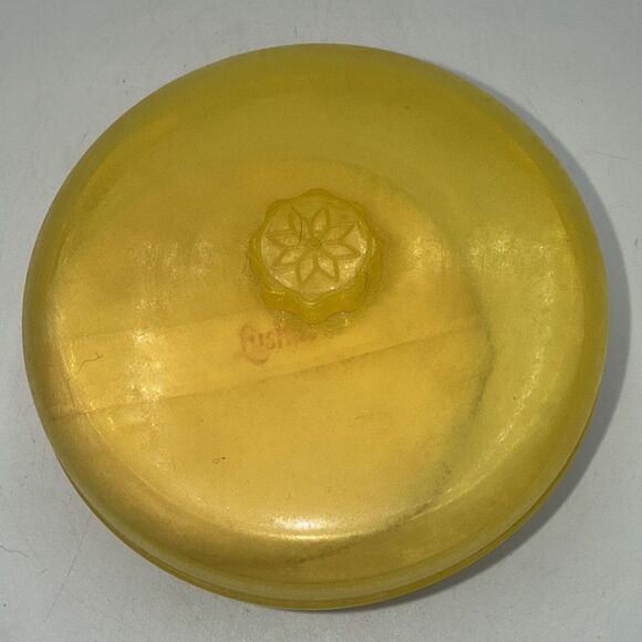 Vintage Delagar Spring Fresh Dusting Powder YELLOW, Sealed 5 Oz NEW Old Stock - Picture 2 of 9